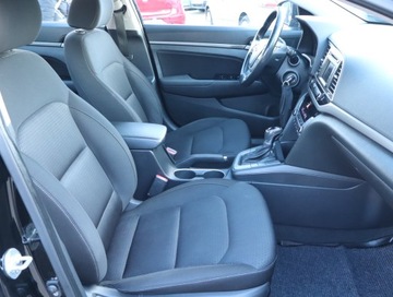 Hyundai Elantra VI Sedan 1.6 MPI 128KM 2016 Hyundai Elantra 1.6 CVVT, Salon Polska, zdjęcie 8