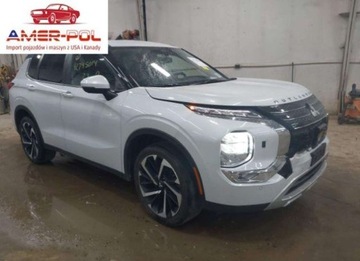 Mitsubishi Outlander III 2023 Mitsubishi Outlander SE S-AWC 2023 2.5l 2.5 Benzyna 181KM