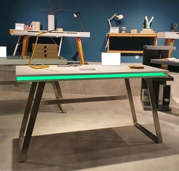 Тифлис письменный стол, белый туалетный столик, матовый лак + светодиод