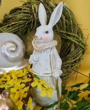 ФИГУРКА КРОЛИКА БЕЛЫЙ И БЕЖЕВЫЙ ЗАЯЦ С ПАЛКОЙ 27,5 СМ