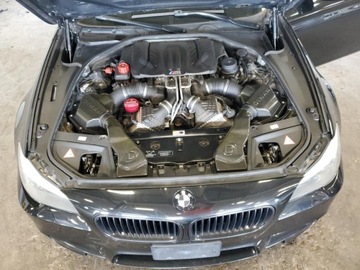 BMW Seria 5 F10-F11 M5 Limuzyna 4.4 V8 560KM 2013 BMW M5 2013 4.4l 4.4 Benzyna 560KM, zdjęcie 6