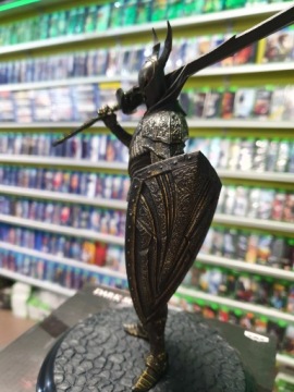ОРИГИНАЛЬНАЯ ФИГУРКА DARK SOULS ЧЕРНЫЙ РЫЦАРЬ ЯПОНИЯ