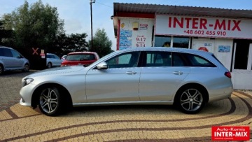 Mercedes Klasa E W213 Kombi 2.0 220d 194KM 2020 Mercedes-Benz Klasa E Niski przebieg Idealne bogata wersja AUTOMAT 2.0, zdjęcie 6