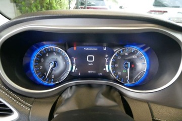 Chrysler Pacifica II 3.6 V6 291KM 2023 Chrysler Pacifica 18tys.km TouringL Polift Pentastar 3.6L V6 7os. 291KM St, zdjęcie 18