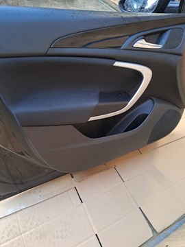 DVEŘE LEVÉ KOMPLETNÍ Z ZRCÁTKO OPEL INSIGNIA A VERZE GB Z20R