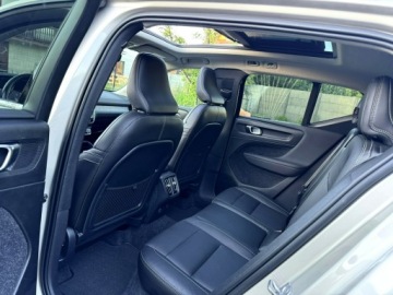 Volvo XC40 Crossover 2.0 D3 150KM 2018 Volvo XC 40 D3 150KM Inscription Panorama, zdjęcie 13