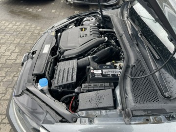 Volkswagen Golf VII Variant Facelifting 1.5 TSI BMT 130KM 2020 Volkswagen Golf Podgrz Klimatronik Czujniki park., zdjęcie 13