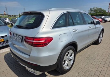Mercedes GLC C253 SUV 2.0 250 211KM 2017 Mercedes-Benz GLC 2xALU Pelne Wyposazenie Bezwypadkowy 1-Wlasciciel Faktur, zdjęcie 35