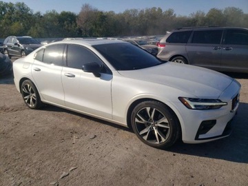 Volvo S60 III Sedan 2.0 T5 250KM 2020 Volvo S60 T5 R-Design 2020 2.0l 2.0 Benzyna 250KM, zdjęcie 4