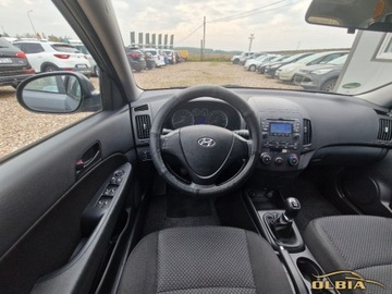 Hyundai i30 I CW Facelifting 1.4 DOHC 109KM 2010 Hyundai i30 Hak Usb iPOD Aux Mp3 1.4 Benzyna 109KM, zdjęcie 16
