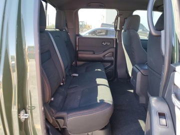Nissan 2024 Nissan Frontier S 2024 3.8 Benzyna 310KM, zdjęcie 10