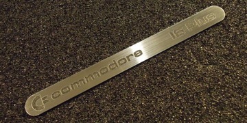 Commodore 16 Plus logo emblemat 11cm x 1,1cm 411b