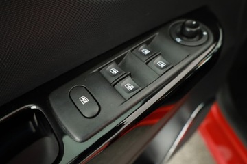 Renault Captur I Crossover 1.2 ENERGY TCe 118KM 2015 Renault Captur 1.2 TCe, Automat, Navi, Klima, zdjęcie 16