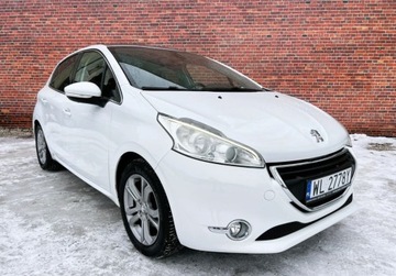 Peugeot 208 I Hatchback 5d Facelifting 1.2 PureTech 82KM 2015 Peugeot 208 Klima Bluetooth Alu Gwarancja w cenie Warszawa VFVV 1.2 82KM, zdjęcie 1