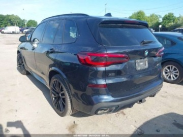 BMW X5 G05 2022 BMW X5 M 2022 BMW X5 M50I 4.4 Benzyna 523KM, zdjęcie 3