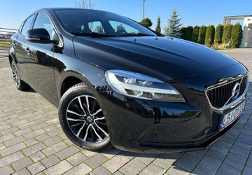 Volvo V40 II Hatchback 2.0 T2 DRIVE-E 122KM 2016 Volvo V40 Volvo V40 T2 Drive-E Summum 2.0 Benzyna 122KM, zdjęcie 4