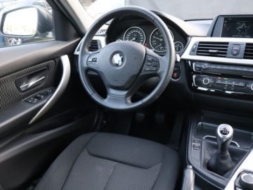 BMW Seria 3 F30-F31-F34 Limuzyna Facelifting 1.5 318i 136KM 2018 BMW 3 318 i, Salon Polska, Serwis ASO, Klima, zdjęcie 6