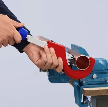 Knipex 90 31 03 BK TubiX XL труборез 6-76 мм