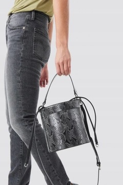 NA-KD Сумка на плечо со змеиной корзиной