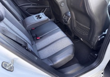 Peugeot 3008 II Crossover 1.2 PureTech 130KM 2019 Peugeot 3008 Rezerwacja 1.2 Benzyna 130KM, zdjęcie 26