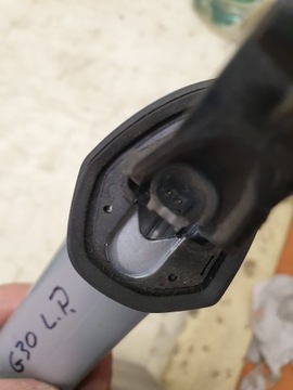 BMW 5 G30 LEVÝ PŘEDNÍ KLIKA 7443043