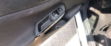 Opel Corsa E Hatchback 3d 1.4 Twinport 90KM 2015 Opel Corsa 022016r, 1.4 Benzyna. Uszkodzona. Poobijany. Jezdzi. 1.4 90KM, zdjęcie 10