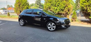 Opel Astra J Hatchback 5d 1.4 Turbo ECOTEC 140KM 2012 Opel Astra 1.4 Benzyna 140 KM Klima PdC Import Raty Oplaty 1.4 Benzyna, zdjęcie 17
