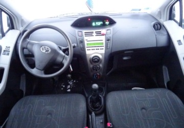Toyota Yaris II Hatchback 5d 1.0 VVT-i 69KM 2009 Toyota Yaris 1.0b,klima,5drzwi,zarejestrow Benzyna 70KM, zdjęcie 9