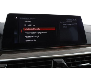 BMW Seria 5 G30-G31 Touring 520d 190KM 2019 BMW 520 Automat Luxury Line Nawigacja Tempomat, zdjęcie 24