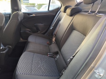 Opel Astra K Hatchback 5d 1.4 Turbo 150KM 2016 Opel Astra 1.4 benzyna139 tys.kmjeden wlascDrugie kolanastepny serwis 09.2, zdjęcie 15