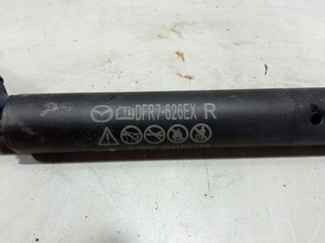 VZPĚRA/TLAKOVAČ TLUMIČ KRYT KUFRU PRAVÝ DFR7-626EX MAZDA CX-30 CX30