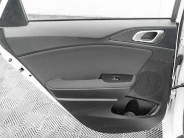 Kia Ceed III Kombi 1.5 T-GDI 160KM 2021 Kia Cee'd DW6RE17#1.5 T-GDI M 2 stref klima K.cof, zdjęcie 19