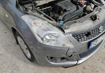 Suzuki Swift V 2011 Suzuki Swift I rej 2012r, 1.2 Benzyna. Delikatnie uszkodzony prawy przod., zdjęcie 24