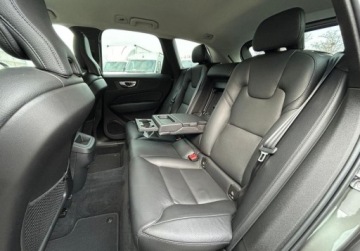 Volvo XC60 II 2020 Volvo XC 60 Momentum Pro, ACC, Kamera cofania, GPS, Salon Polska 2.0 197KM, zdjęcie 17