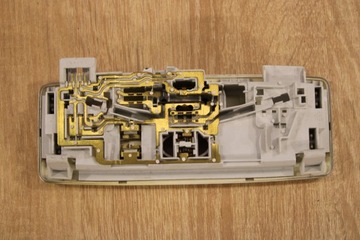 LAMPA INTERIÉR KABINY POLSTROVÁNÍ RENAULT LAGUNA III