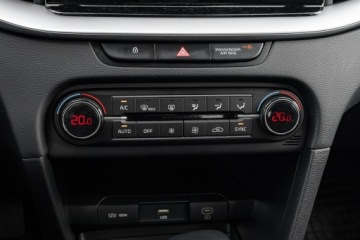 Kia Ceed III Kombi Facelifting 1.5 T-GDI 160KM 2023 Kia Cee'd WND7536C#1.5 T-GDI M DCT 2 stref klima, zdjęcie 15