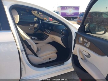 Mercedes Klasa E W213 2018 Mercedes-Benz Klasa E E 300 RWD Sedan, od ubezpieczalni 2.0 Benzyna 241KM, zdjęcie 8