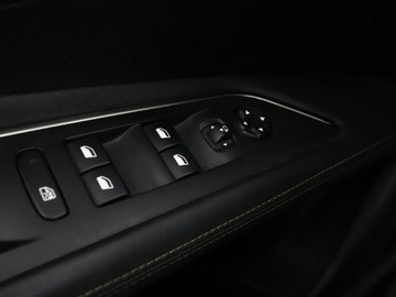 Peugeot 3008 II Crossover 1.5 BlueHDI 130KM 2019 Peugeot 3008 GT Line full LED półskóra panorama, zdjęcie 39