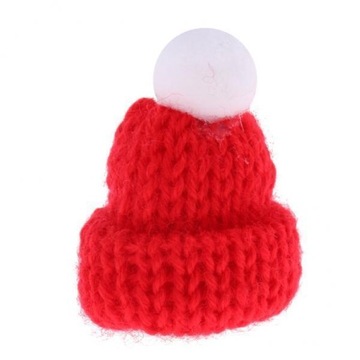 Czapka typu beanie z miniaturowym domek dla lalek w skali 7x1/12