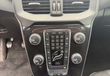 Volvo V40 II Cross Country 2.0 D3 DRIVE-E 150KM 2016 Volvo V40 Bardzo zadbany pelen serwis 2.0 Diesel 150KM, zdjęcie 17