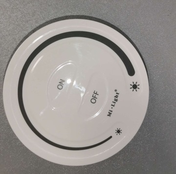 Диммер с дистанционным управлением для настенного сенсорного экрана Milight 2,4 ГГц FUT087