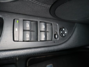 BMW Seria 5 F10-F11 2010 BMW 5 520d, Navi, Klima, Klimatronic, Tempomat, zdjęcie 19