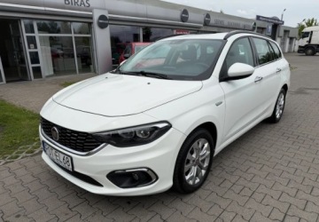Fiat Tipo II Station Wagon 1.6 MultiJet 120KM 2017 Fiat Tipo Fiat Tipo 1.6 MultiJet DCT Lounge 1.6 Diesel 120KM