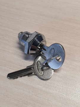 Zamek z kluczem ocynk H=13 K0520.131 KIPP