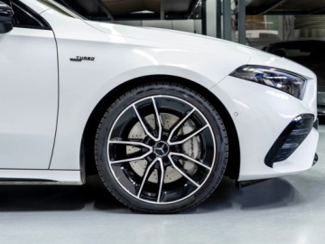 Mercedes Klasa A W177/V177 Hatchback AMG Facelifting 2.0 A35 306KM 2026 35 4M Pakiet AMG Advanced Plus+ AMG Night + Dach panoramiczny, zdjęcie 19