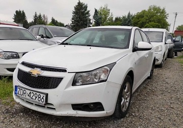 Chevrolet Cruze Sedan 1.8 16V DOHC 141KM 2012 Chevrolet Cruze 2012r, 1.8 Benzyna LPG. Lekko uszkodzony prawy tyl. Jezdz