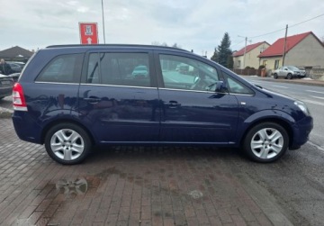 Opel Zafira C 2011 Opel Zafira 1.6Benzynasuper stan 1.6 Benzyna 105KM, zdjęcie 5
