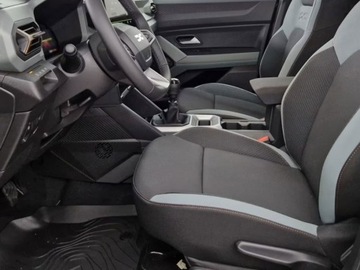 Dacia Bigster 1.2 TCe 140KM 2025 Od ręki - Extreme 1.2 TCe LPG 140KM / Pakiet Parking, Zimowy Plus, zdjęcie 6