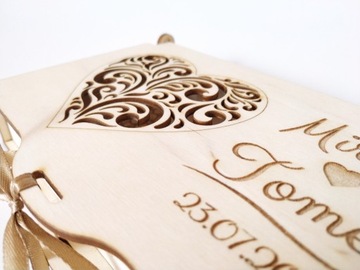 Свадебный сувенир, свадебная копилка с гравировкой.