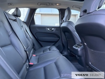 Volvo XC60 II 2025 Volvo XC 60 XC60 B5 B AWD Ultra Dark aut, Pakiet c, zdjęcie 13